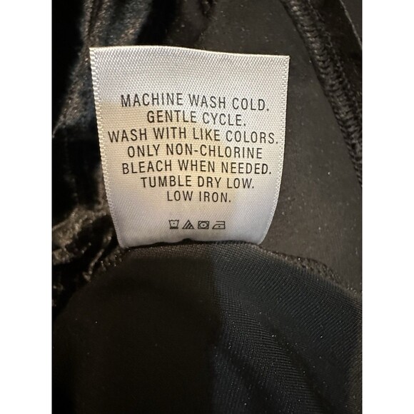 Spring + Mercer Velvet Tee Top Womens Medium Black Short Sleeve Pocket V Neck - Picture 5 of 5